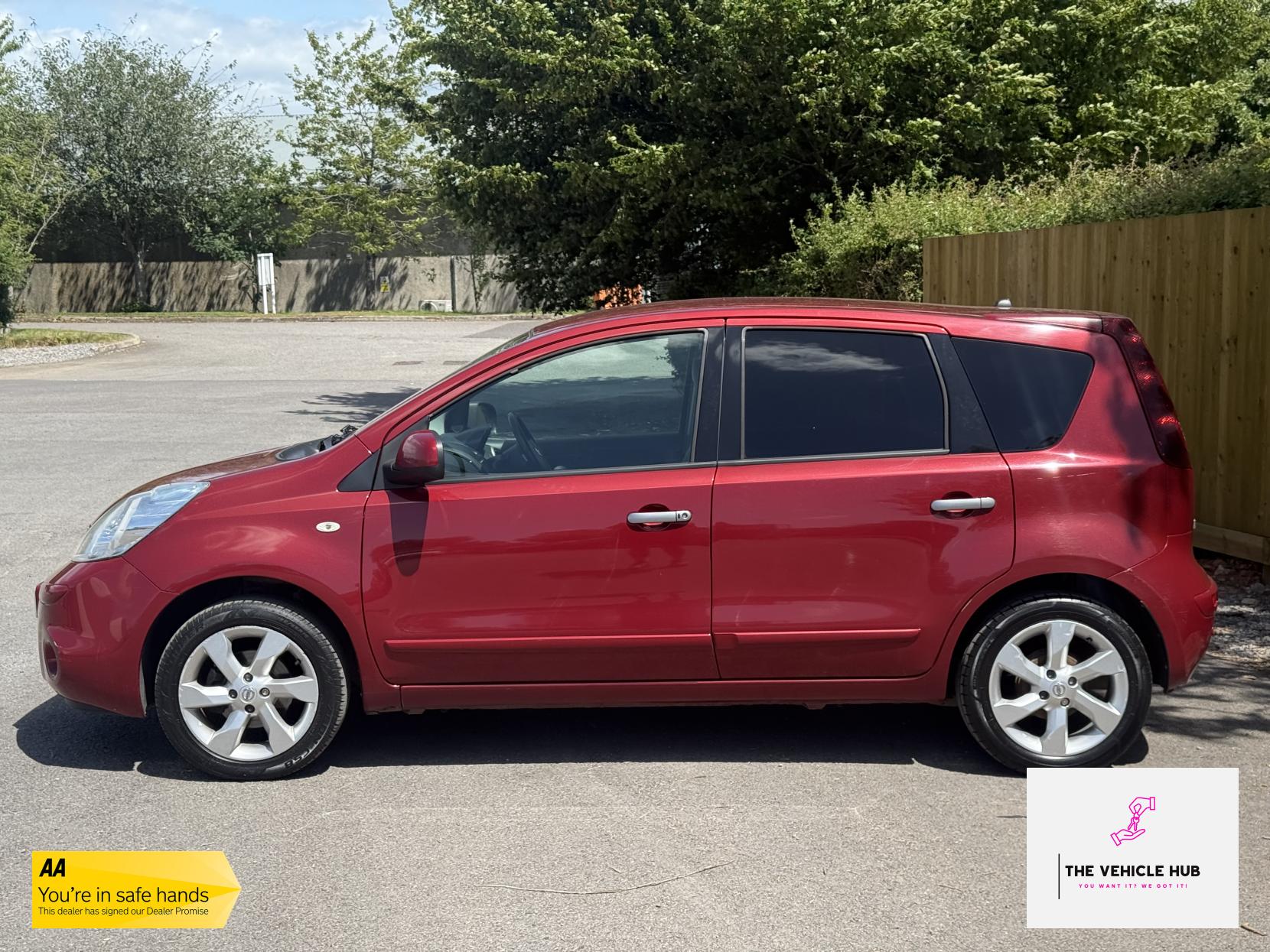 Nissan Note 1.6 16V Tekna Hatchback 5dr Petrol Manual Euro 5 (110 ps)