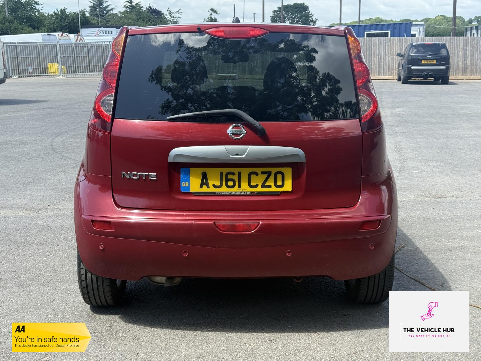 Nissan Note 1.6 16V Tekna Hatchback 5dr Petrol Manual Euro 5 (110 ps)