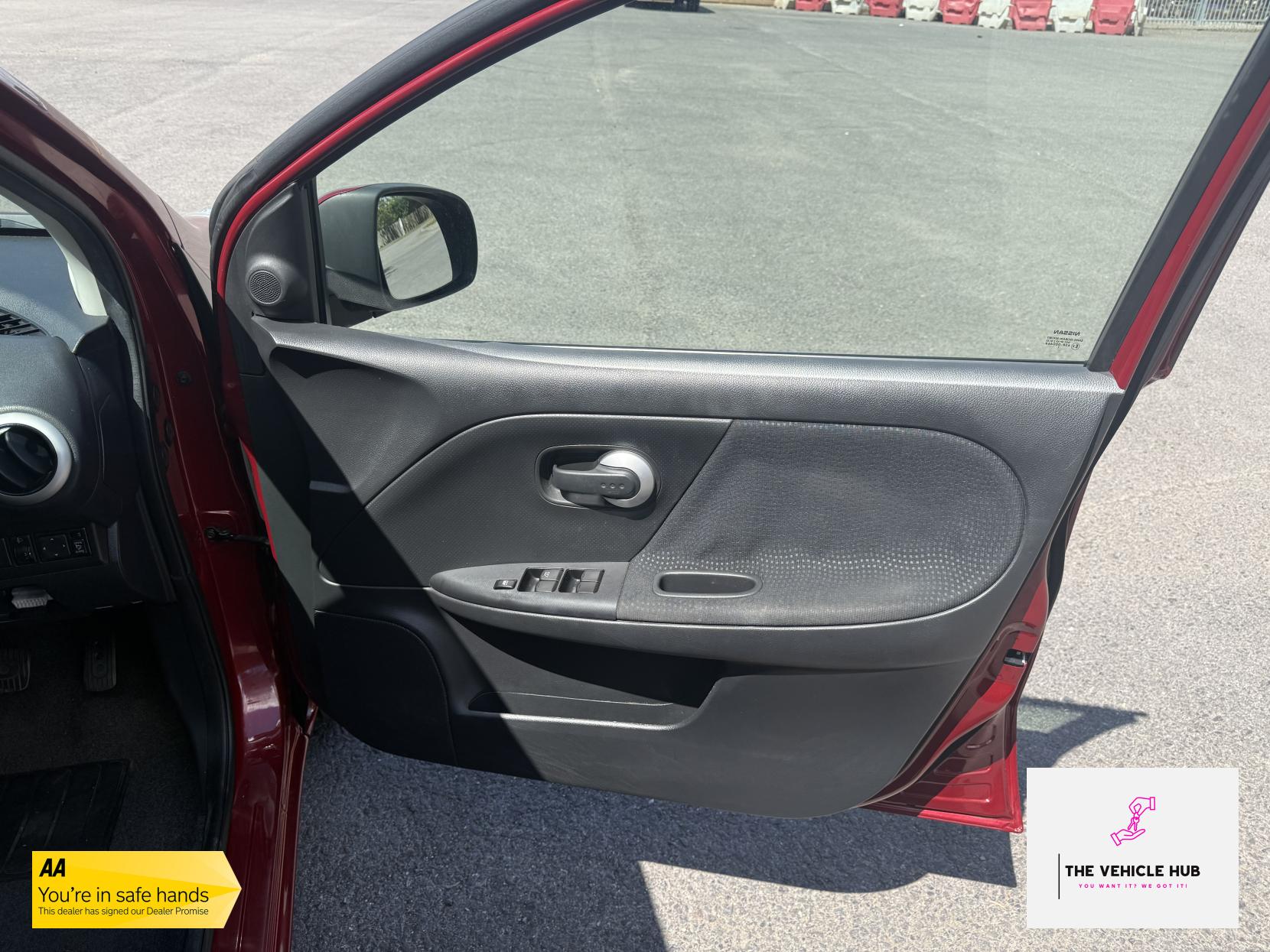 Nissan Note 1.6 16V Tekna Hatchback 5dr Petrol Manual Euro 5 (110 ps)