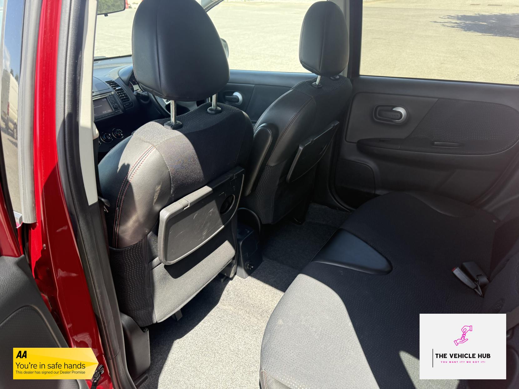 Nissan Note 1.6 16V Tekna Hatchback 5dr Petrol Manual Euro 5 (110 ps)