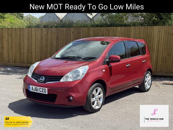 Nissan Note 1.6 16V Tekna Hatchback 5dr Petrol Manual Euro 5 (110 ps)
