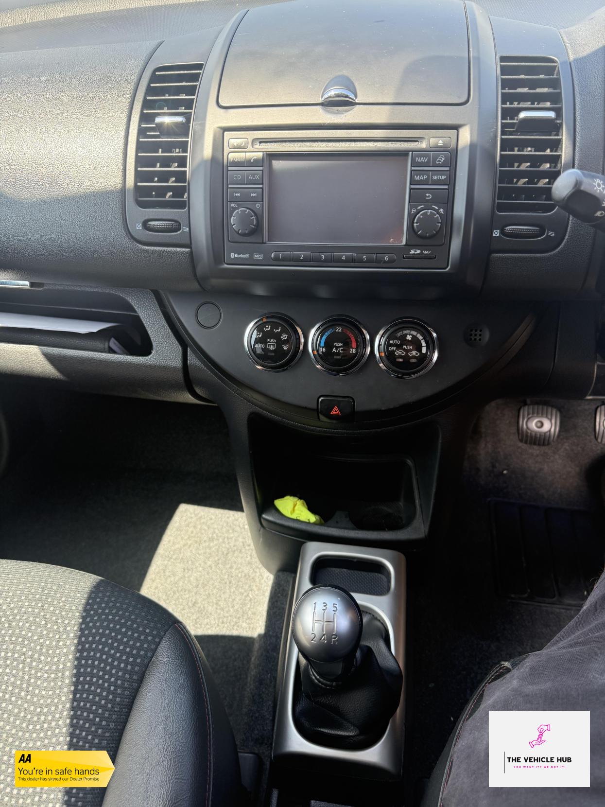 Nissan Note 1.6 16V Tekna Hatchback 5dr Petrol Manual Euro 5 (110 ps)