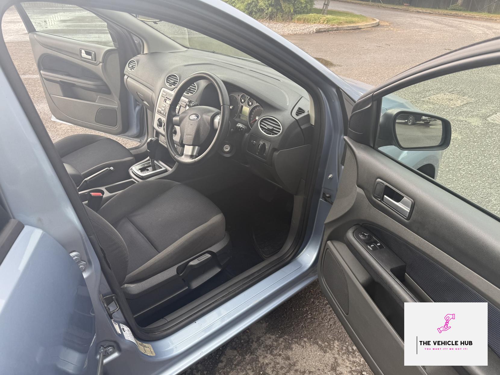 Ford Focus 1.6 Zetec Climate Hatchback 5dr Petrol Automatic (184 g/km, 99 bhp)