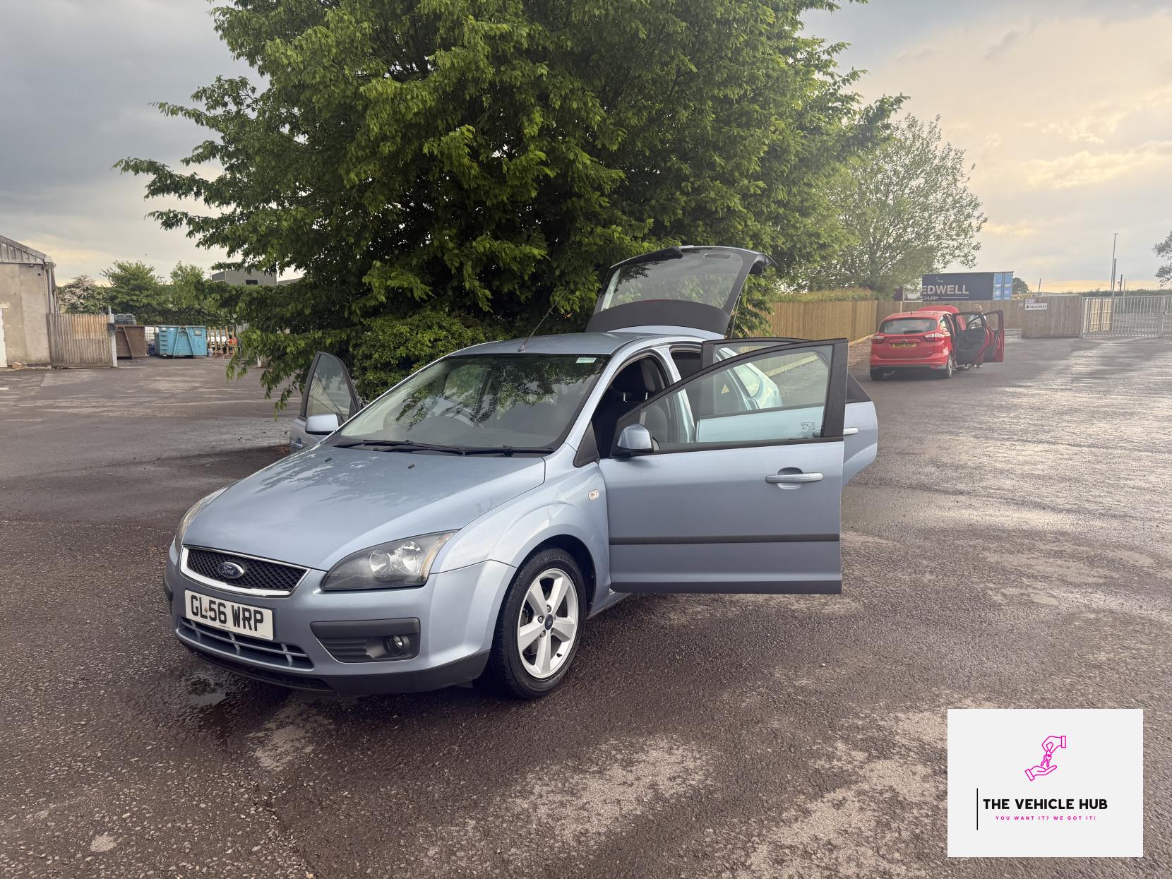 Ford Focus 1.6 Zetec Climate Hatchback 5dr Petrol Automatic (184 g/km, 99 bhp)