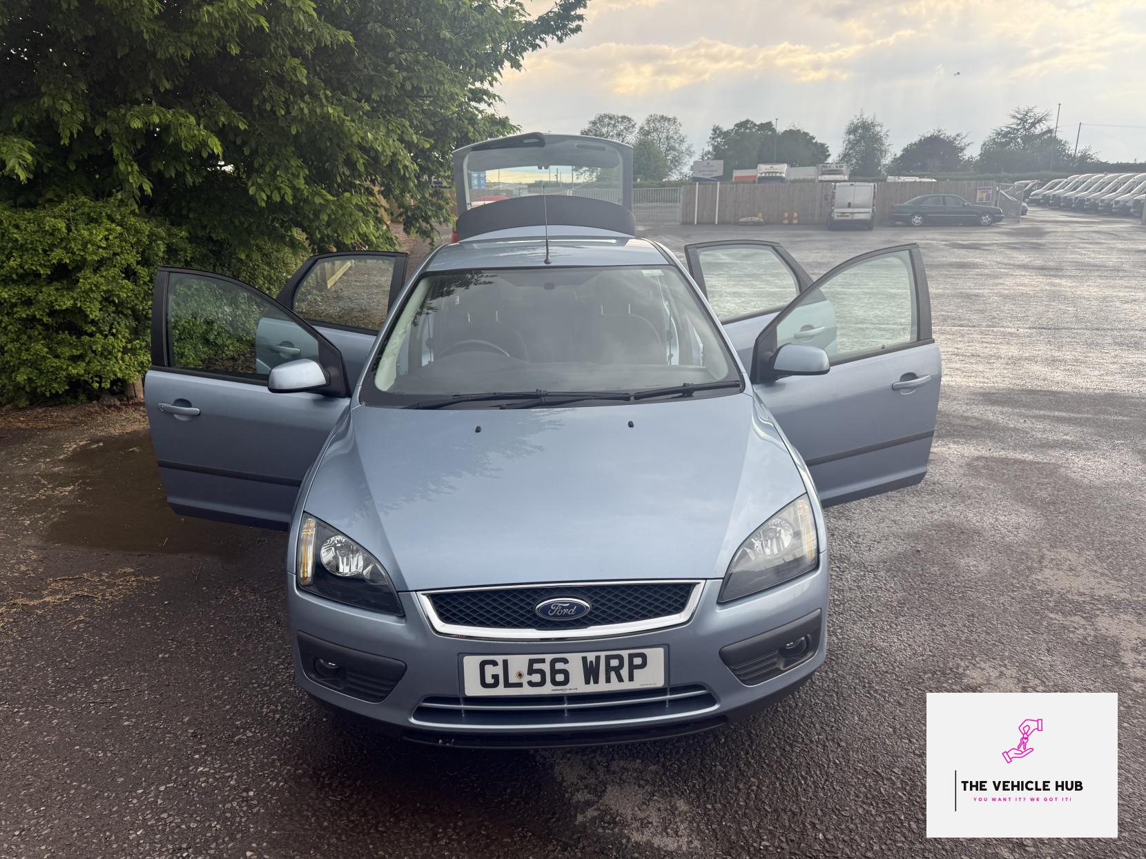 Ford Focus 1.6 Zetec Climate Hatchback 5dr Petrol Automatic (184 g/km, 99 bhp)