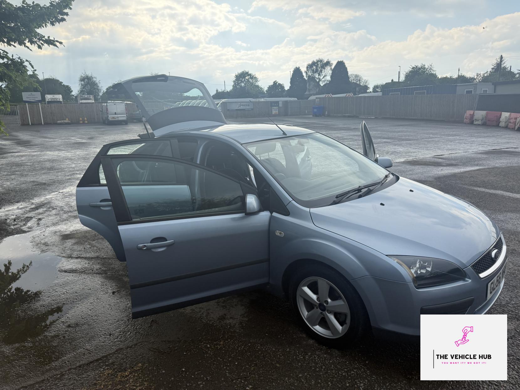 Ford Focus 1.6 Zetec Climate Hatchback 5dr Petrol Automatic (184 g/km, 99 bhp)