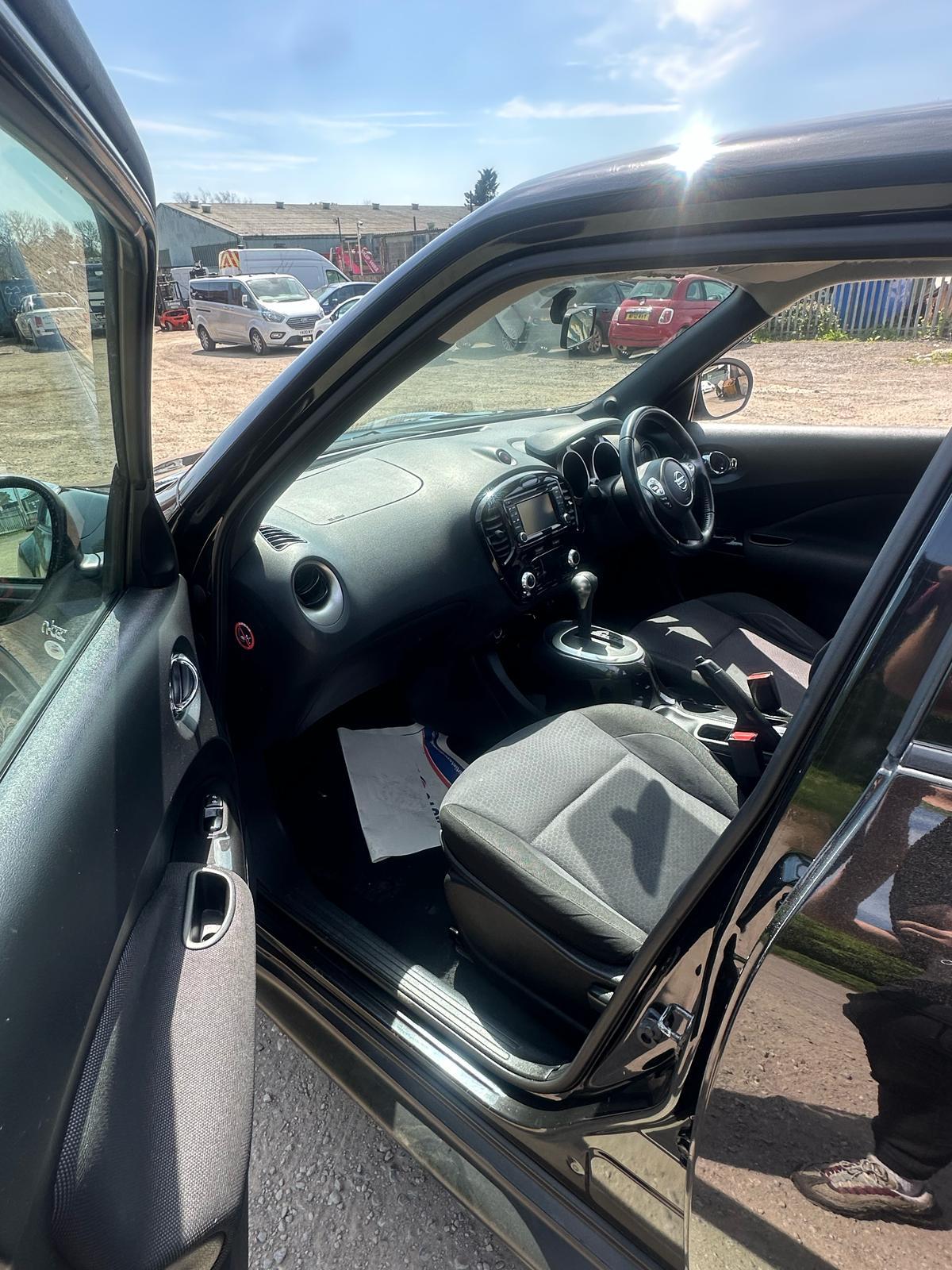 Nissan Juke 1.6 n-tec SUV 5dr Petrol CVT Euro 5 (117 ps)