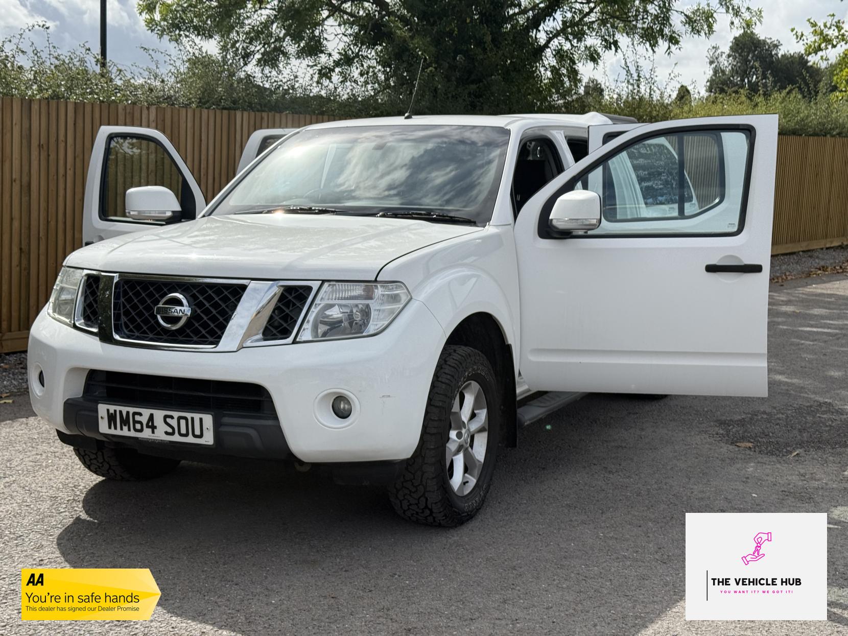 Nissan Navara 2.5 dCi Acenta Pickup Double Cab 4dr Diesel Manual 4WD Euro 5 (190 ps)