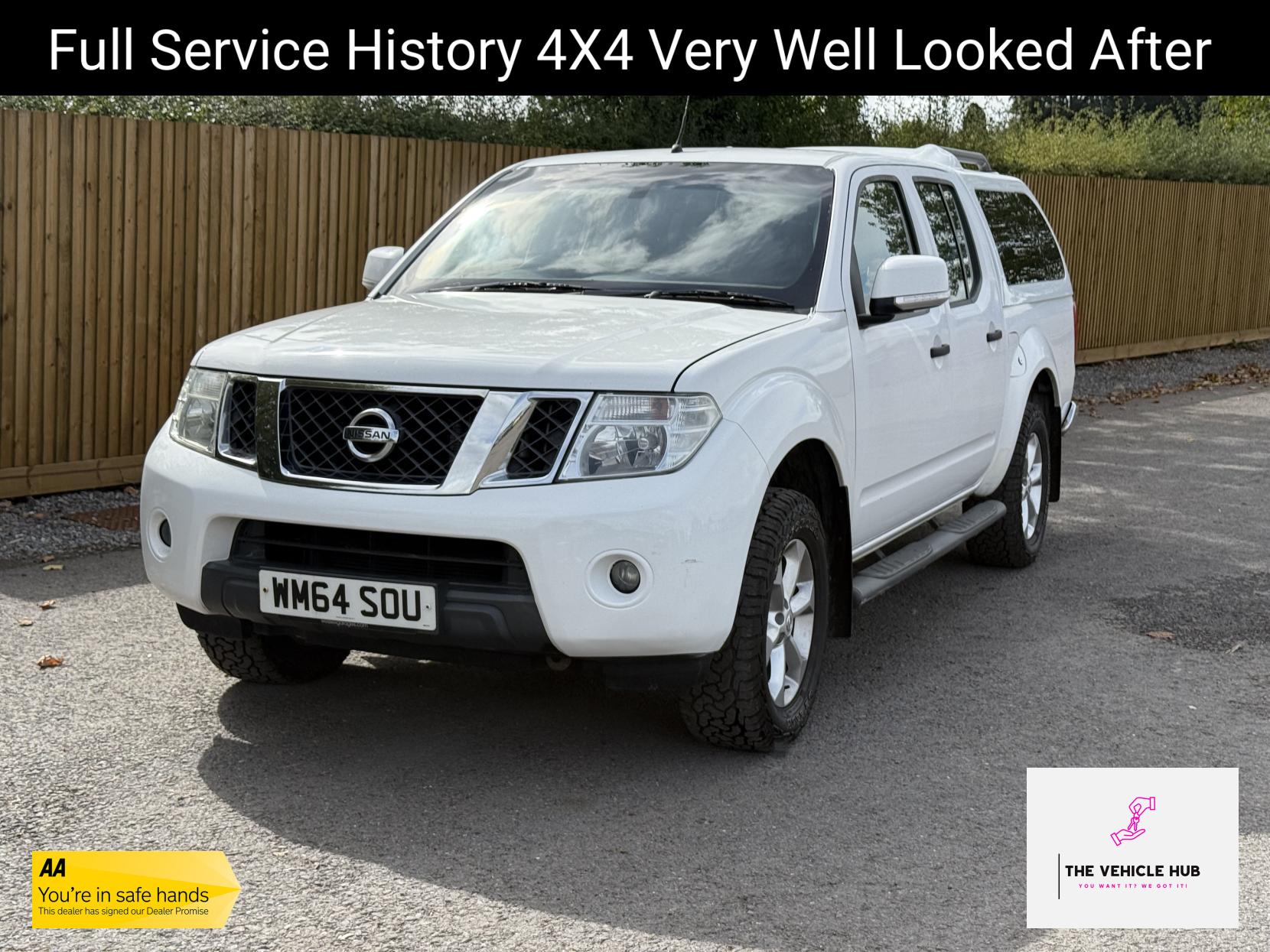 Nissan Navara 2.5 dCi Acenta Pickup Double Cab 4dr Diesel Manual 4WD Euro 5 (190 ps)