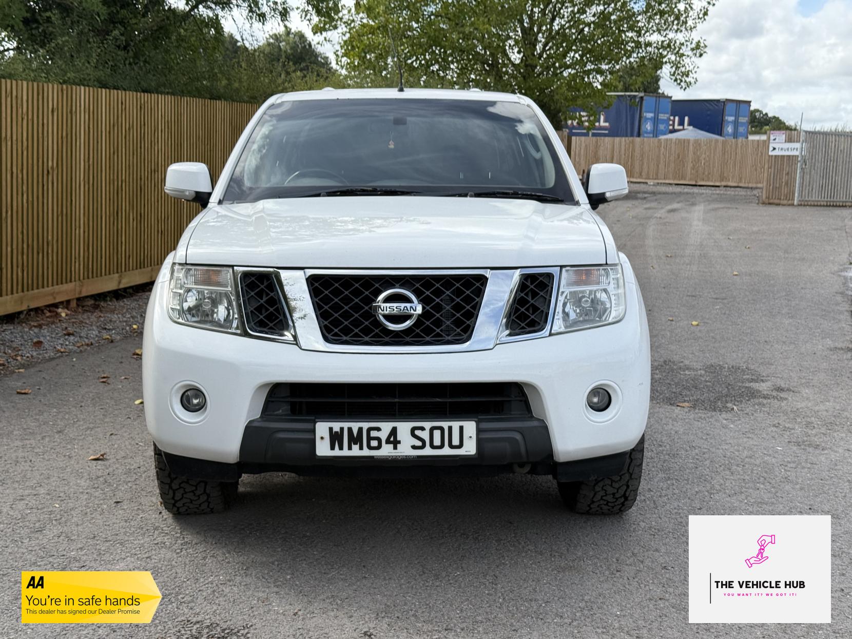 Nissan Navara 2.5 dCi Acenta Pickup Double Cab 4dr Diesel Manual 4WD Euro 5 (190 ps)