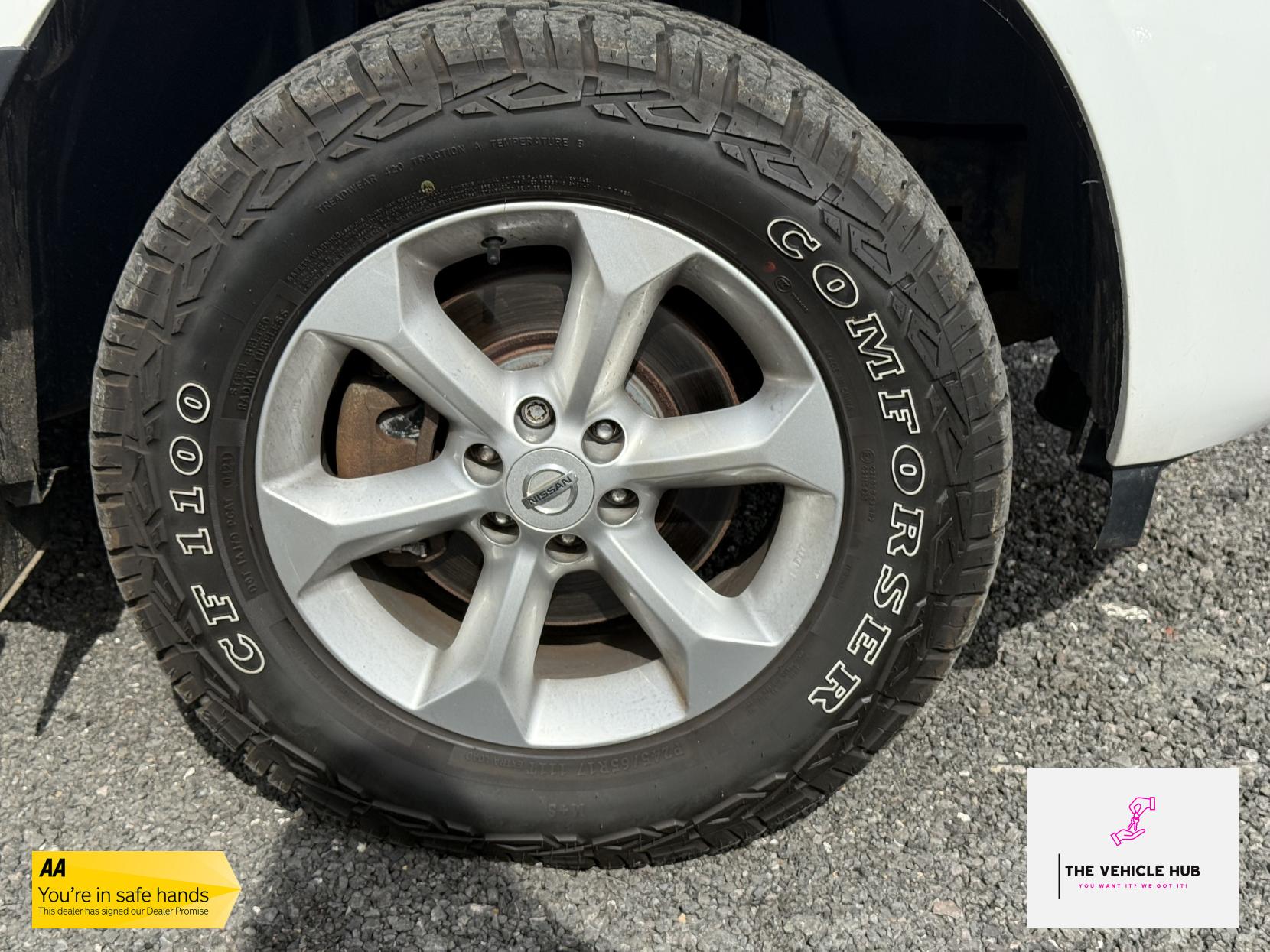 Nissan Navara 2.5 dCi Acenta Pickup Double Cab 4dr Diesel Manual 4WD Euro 5 (190 ps)
