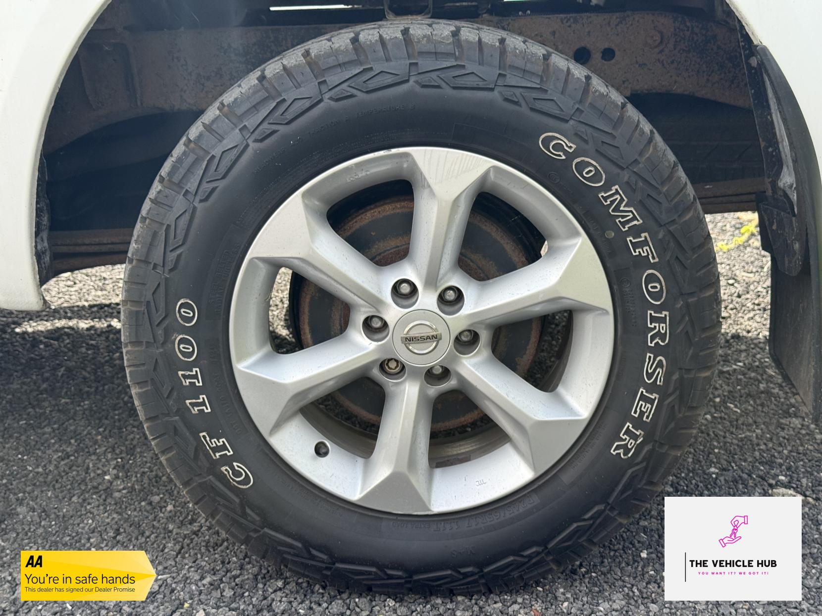 Nissan Navara 2.5 dCi Acenta Pickup Double Cab 4dr Diesel Manual 4WD Euro 5 (190 ps)