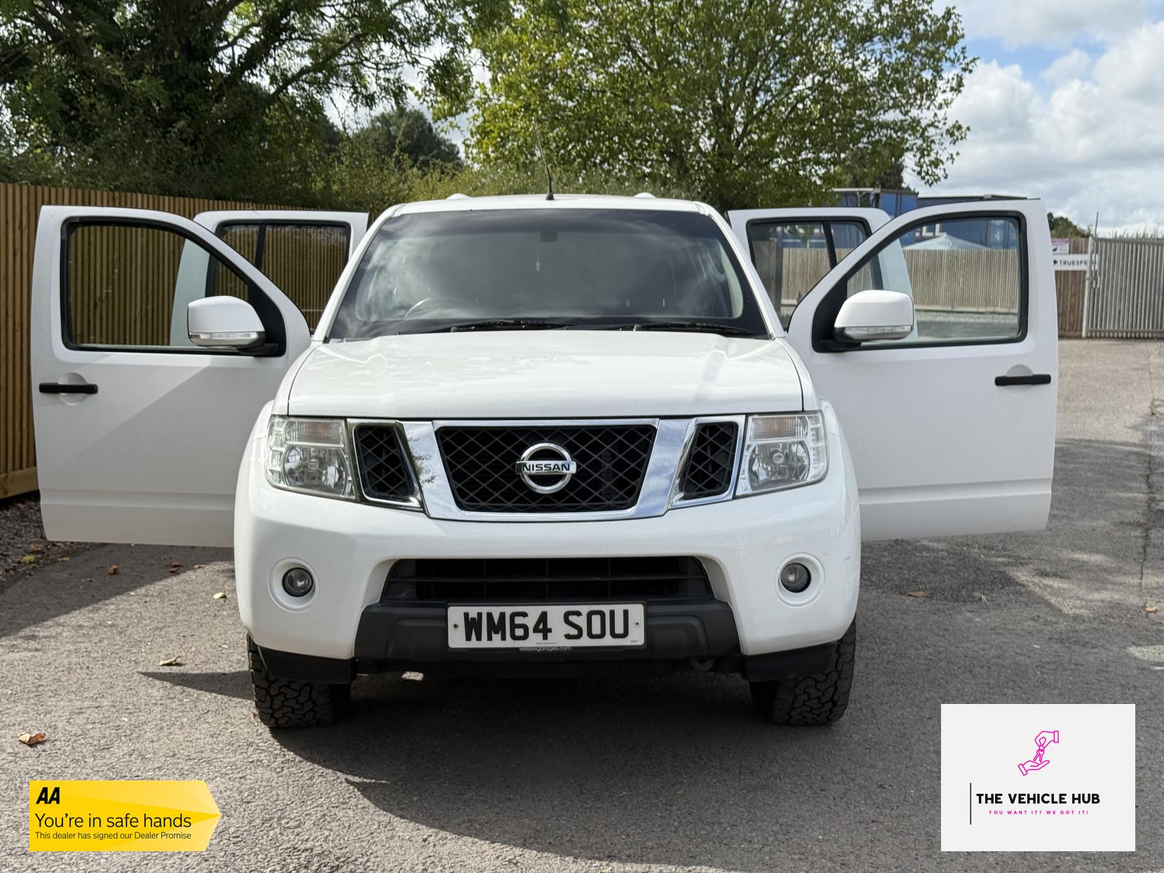 Nissan Navara 2.5 dCi Acenta Pickup Double Cab 4dr Diesel Manual 4WD Euro 5 (190 ps)