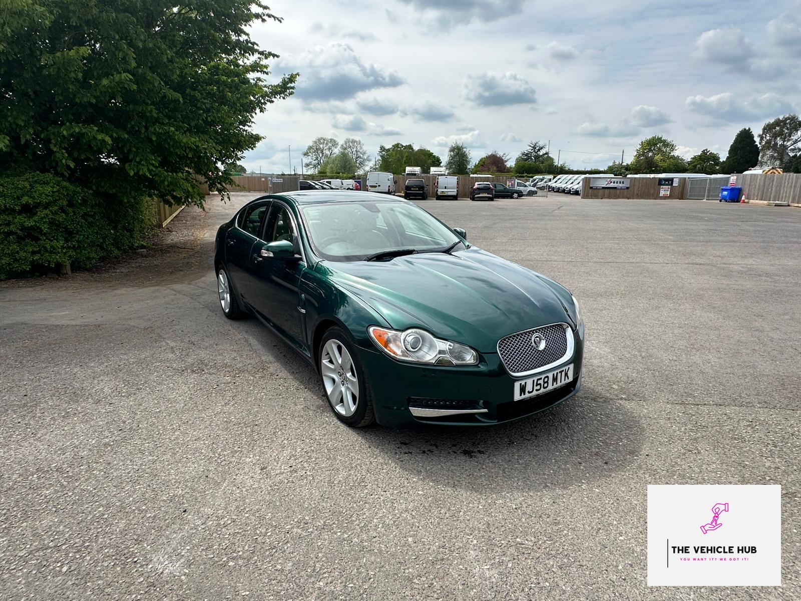 Jaguar XF 2.7d V6 Premium Luxury Saloon 4dr Diesel Auto Euro 4 (207 ps)