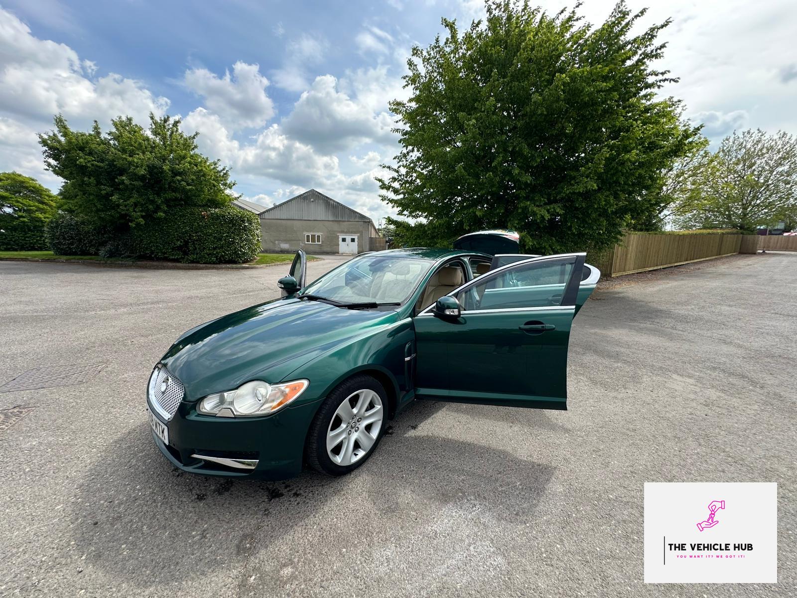 Jaguar XF 2.7d V6 Premium Luxury Saloon 4dr Diesel Auto Euro 4 (207 ps)