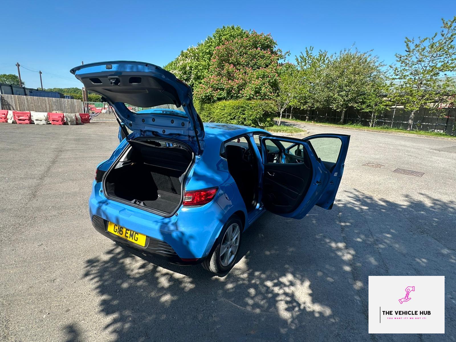Renault Clio 1.2 16V Dynamique MediaNav Hatchback 5dr Petrol Manual Euro 5 (75 ps)