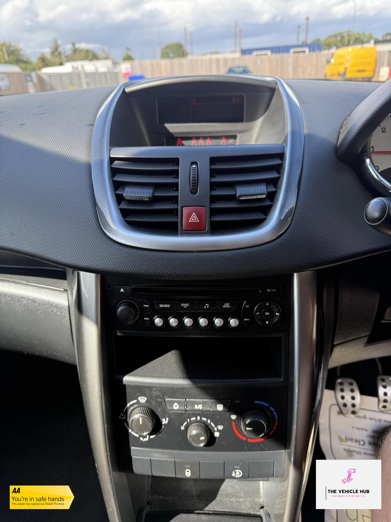 Peugeot 207 1.6 HDi Allure Hatchback 5dr Diesel Manual Euro 5 (92 ps)