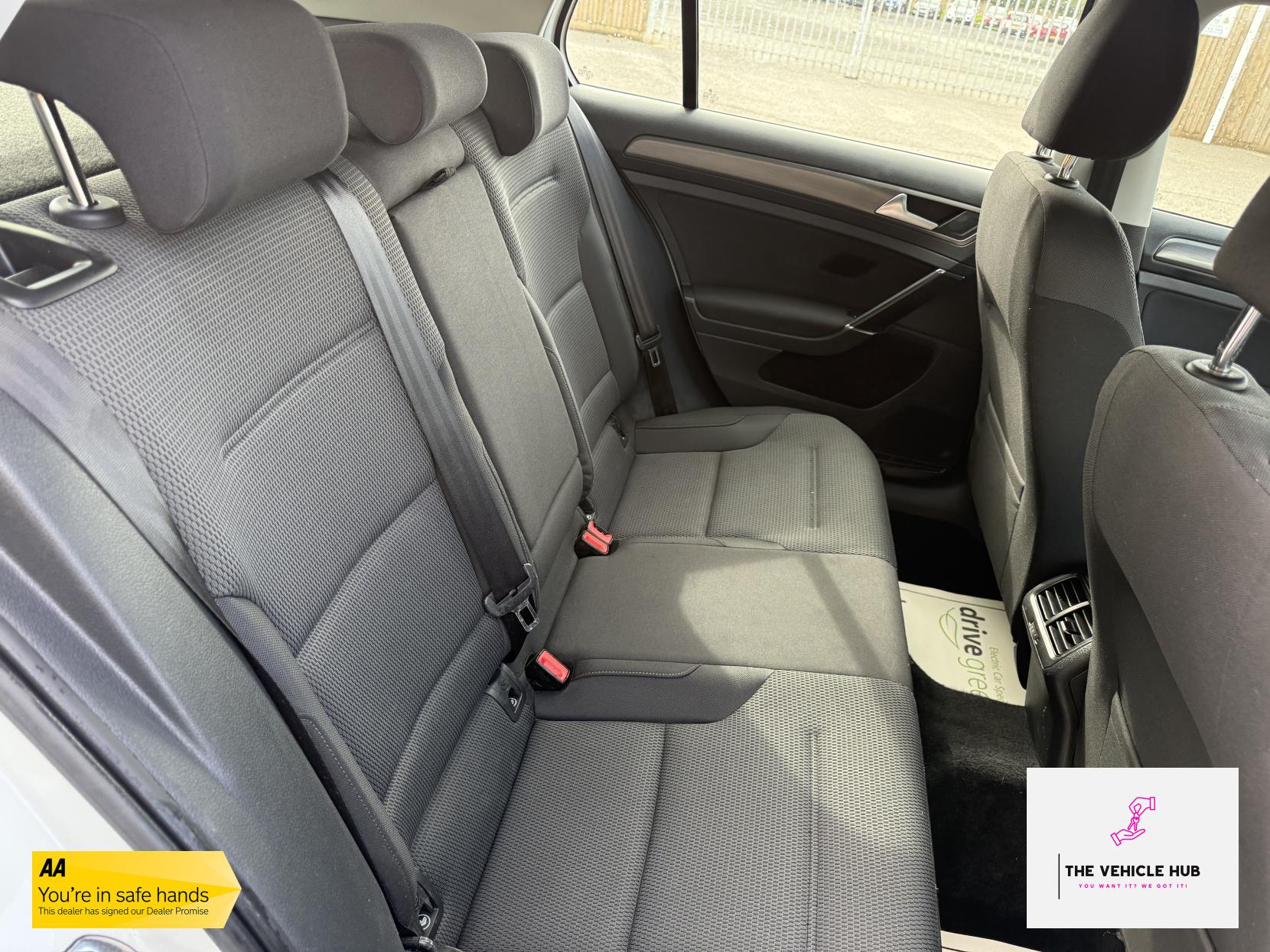 Volkswagen Golf 2.0 TDI BlueMotion Tech SE Hatchback 5dr Diesel DSG Euro 5 (s/s) (150 ps)