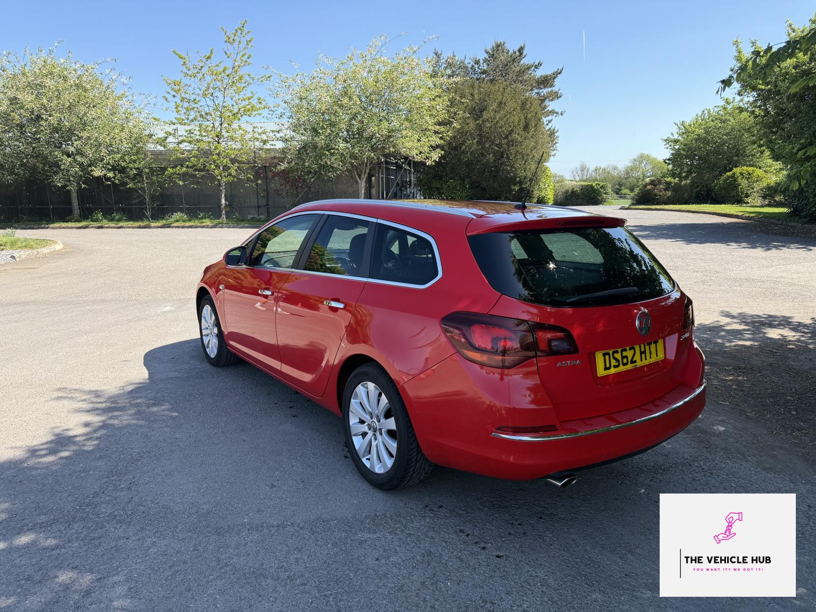 Vauxhall Astra 2.0 CDTi SE Sports Tourer 5dr Diesel Manual Euro 5 (s/s) (165 ps)