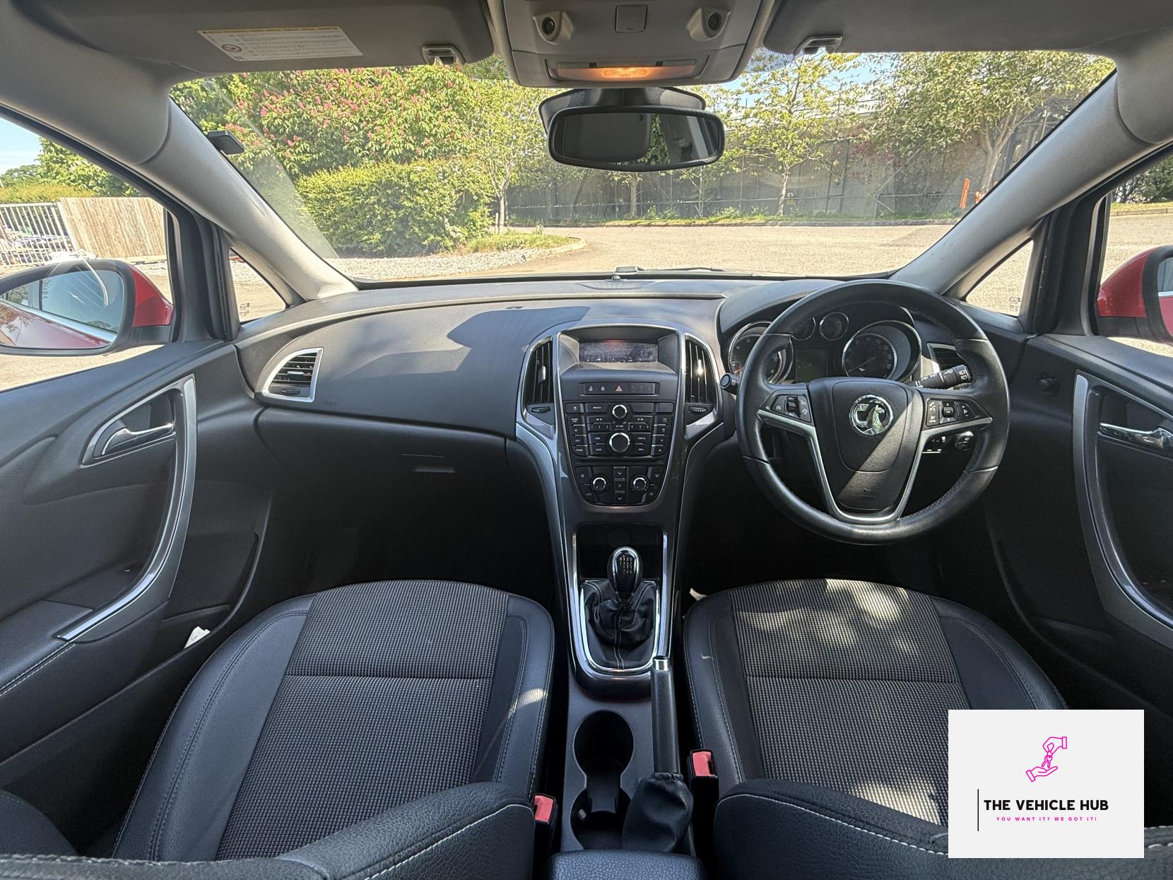 Vauxhall Astra 2.0 CDTi SE Sports Tourer 5dr Diesel Manual Euro 5 (s/s) (165 ps)