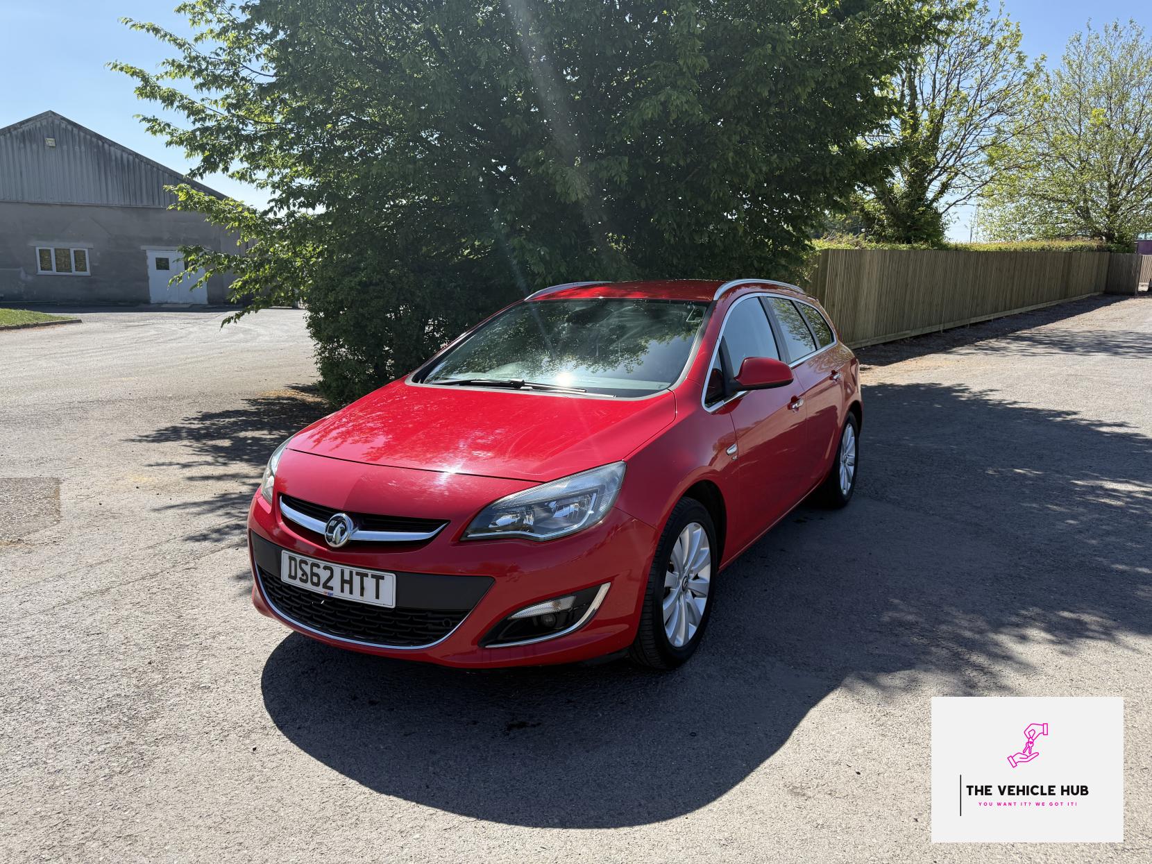 Vauxhall Astra 2.0 CDTi SE Sports Tourer 5dr Diesel Manual Euro 5 (s/s) (165 ps)