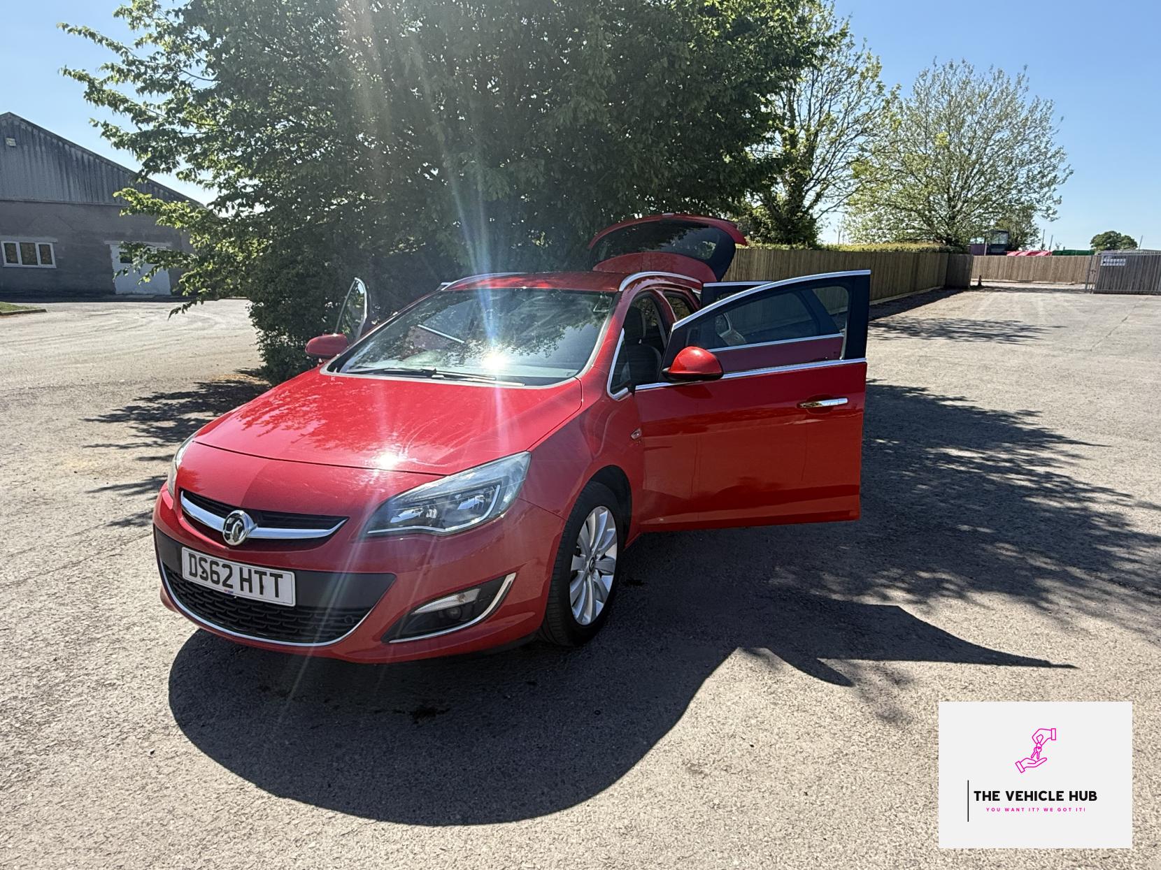 Vauxhall Astra 2.0 CDTi SE Sports Tourer 5dr Diesel Manual Euro 5 (s/s) (165 ps)