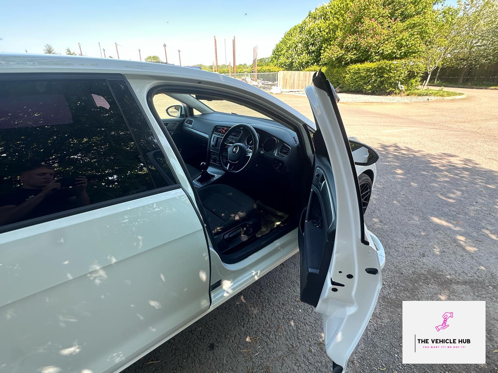 Volkswagen Golf 1.6 TDI BlueMotion Tech SE Hatchback 5dr Diesel Manual Euro 5 (s/s) (105 ps)