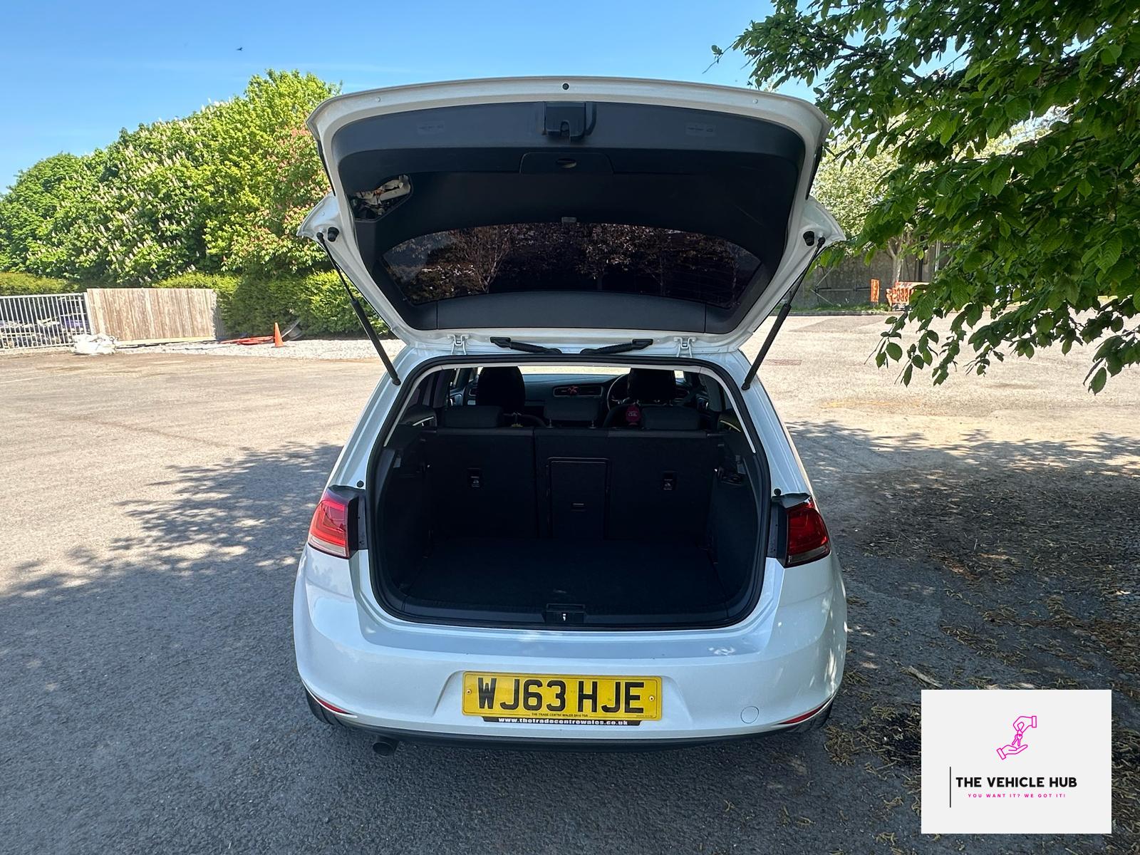 Volkswagen Golf 1.6 TDI BlueMotion Tech SE Hatchback 5dr Diesel Manual Euro 5 (s/s) (105 ps)