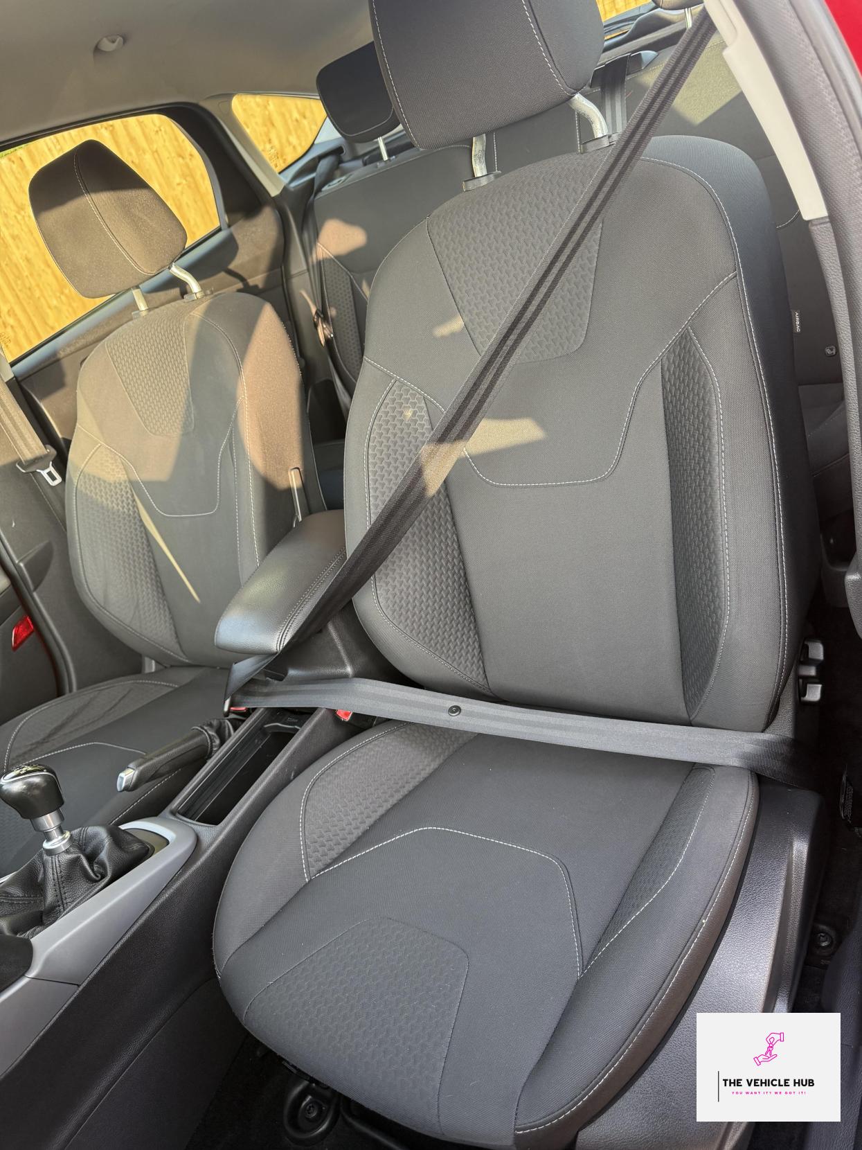 Ford Focus 1.0T EcoBoost Zetec Hatchback 5dr Petrol Manual Euro 6 (s/s) (125 ps)