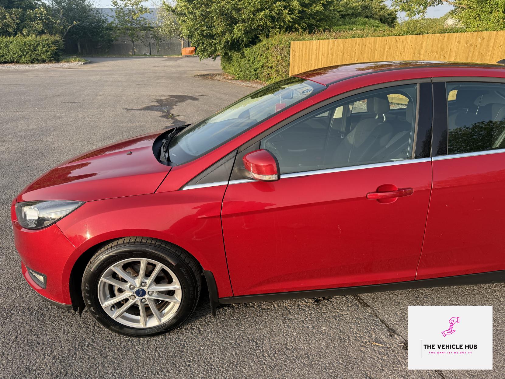 Ford Focus 1.0T EcoBoost Zetec Hatchback 5dr Petrol Manual Euro 6 (s/s) (125 ps)
